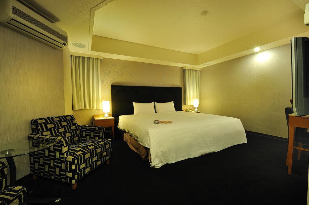 ฟอร์เวิร์ด สวีท Hotel ไทเป ภายนอก รูปภาพ