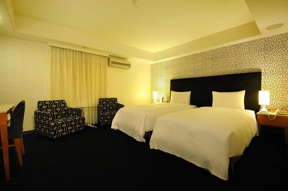 ฟอร์เวิร์ด สวีท Hotel ไทเป ภายนอก รูปภาพ