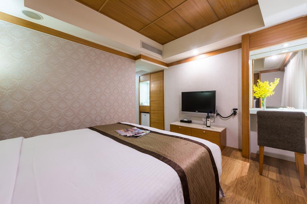 ฟอร์เวิร์ด สวีท Hotel ไทเป ภายนอก รูปภาพ