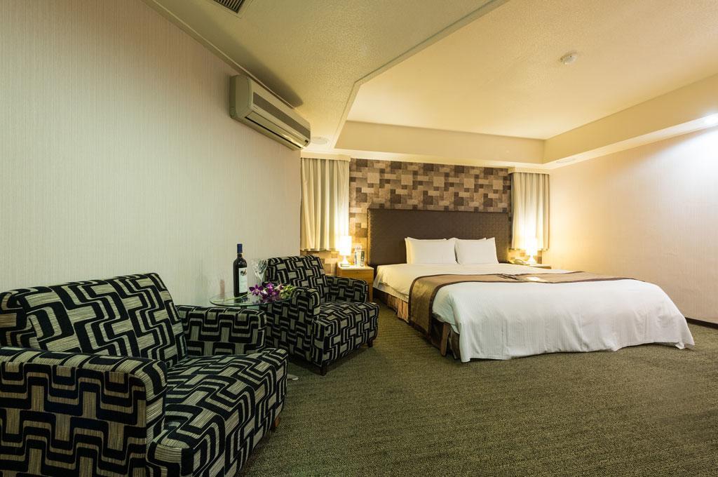 ฟอร์เวิร์ด สวีท Hotel ไทเป ภายนอก รูปภาพ