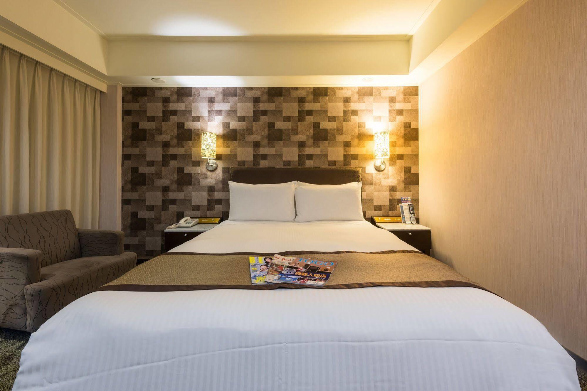 ฟอร์เวิร์ด สวีท Hotel ไทเป ภายนอก รูปภาพ