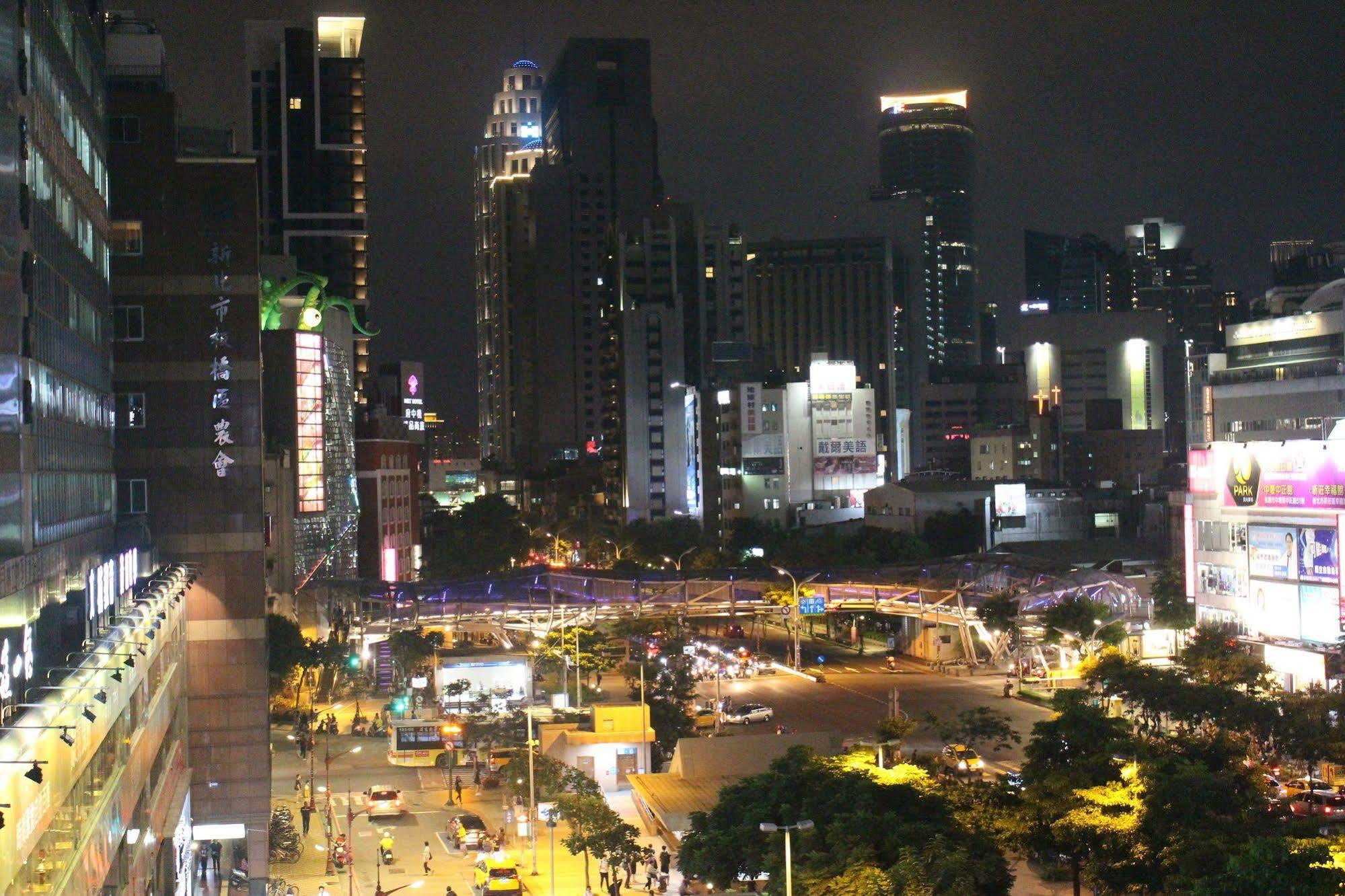 ฟอร์เวิร์ด สวีท Hotel ไทเป ภายนอก รูปภาพ