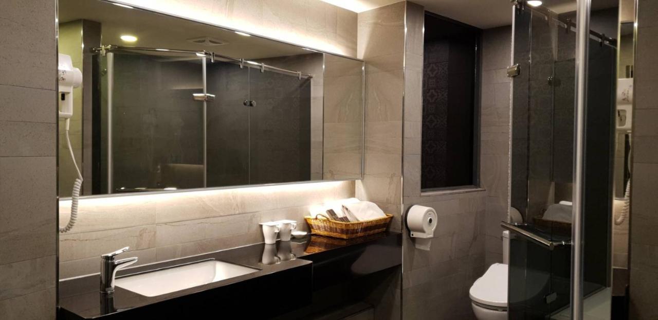 ฟอร์เวิร์ด สวีท Hotel ไทเป ภายนอก รูปภาพ